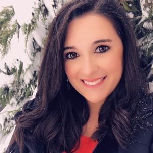 Meet your Posher, Leslie